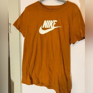 burnt orange nike tee